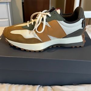 New Balance 327